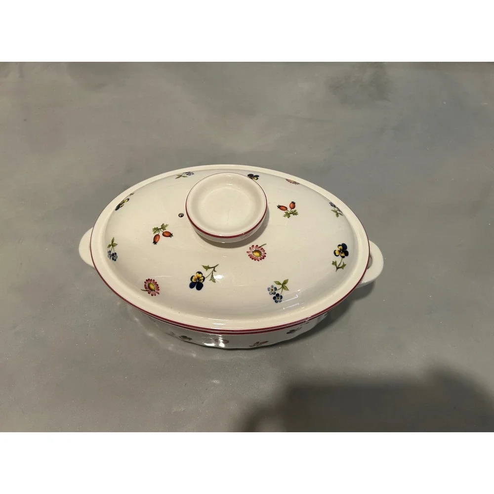 Villeroy & Boch Petite Fleur Vilbofour Oval Covered Casserole Dish